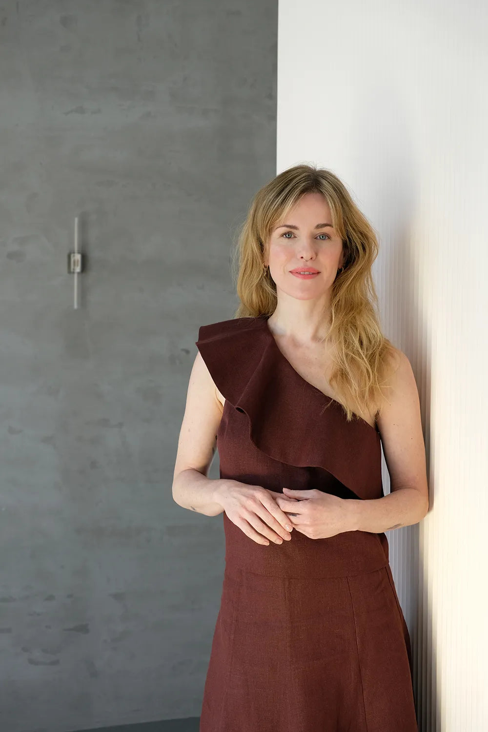 Moderne vrouw met natuurlijke uitstraling